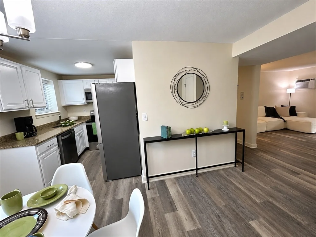 2 bed, 1 bath apartment for rent at 72 Charles River Rd Unit C, Waltham
