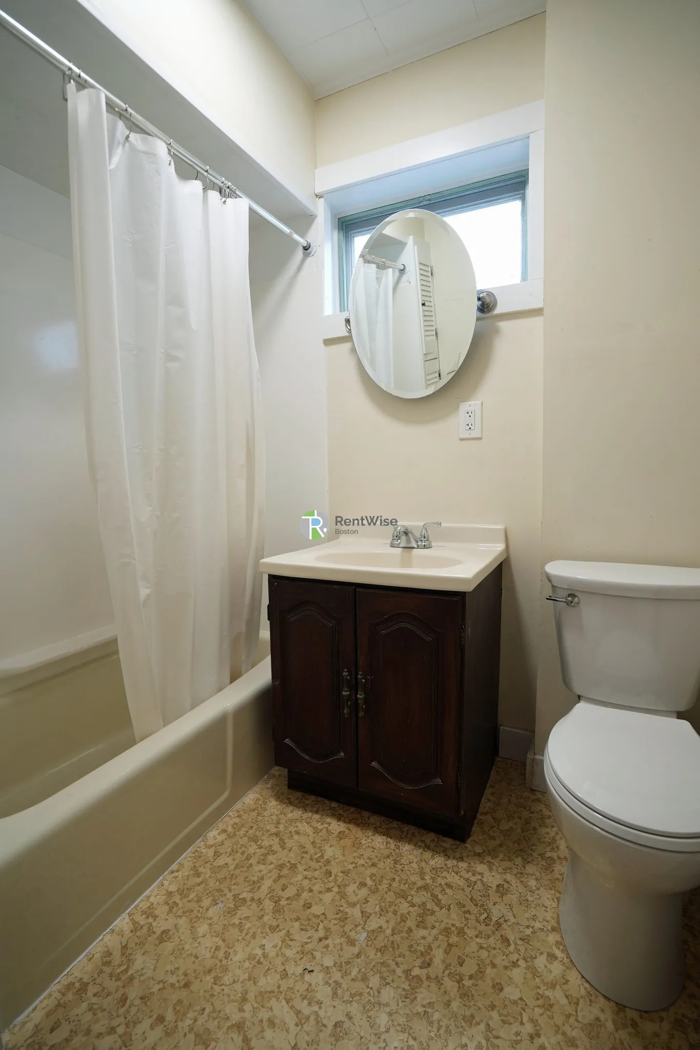 2 bed, 2 bath apartment for rent at 72 College Ave Unit 1, South Medford — photo 17 of 26