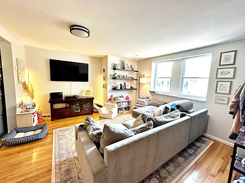 3 bed, 3 bath apartment for rent at 72 Cottage St Unit N/A, East Boston