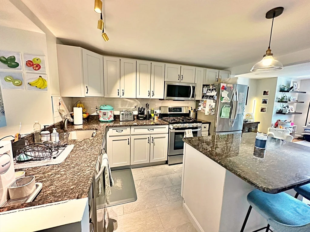 3 bed, 3 bath apartment for rent at 72 Cottage St Unit N/A, East Boston — photo 5 of 26