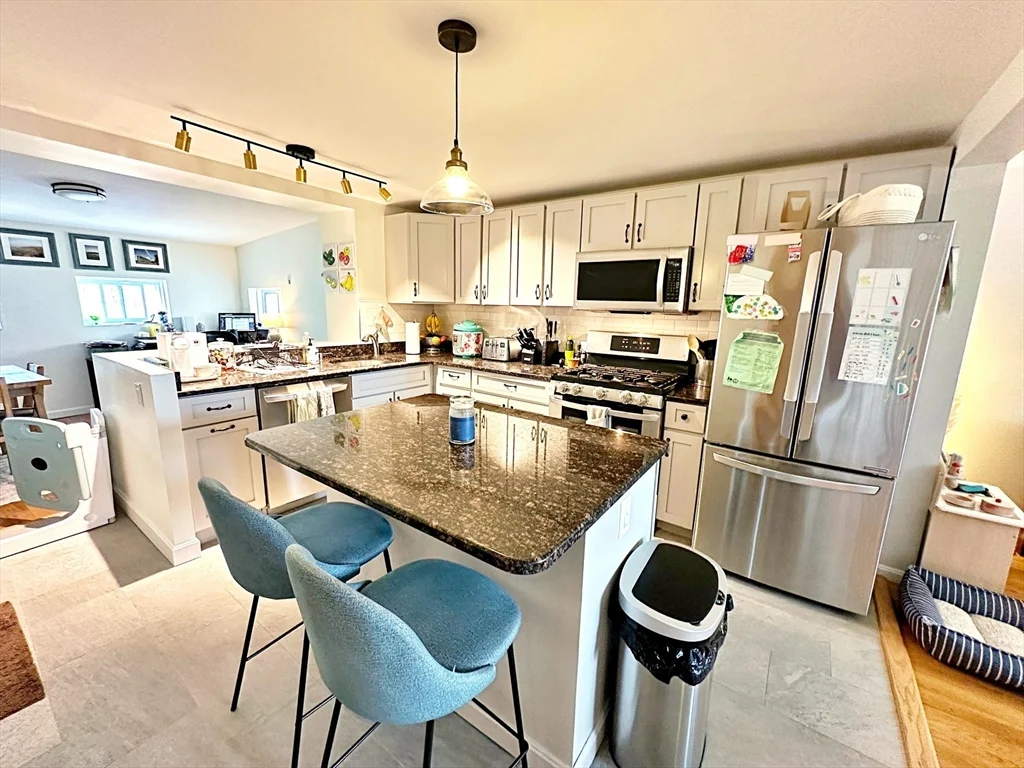3 bed, 3 bath apartment for rent at 72 Cottage St Unit N/A, East Boston — photo 4 of 26