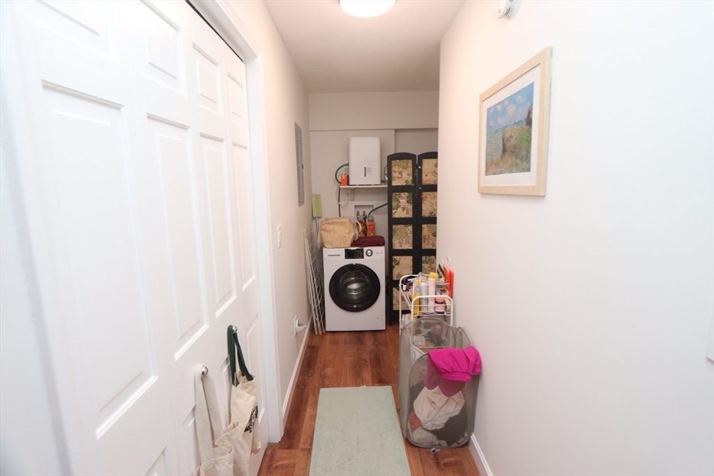 1 bed, 1 bath apartment for rent at 72 Cushing St Unit 72A, Strawberry Hill — photo 14 of 18