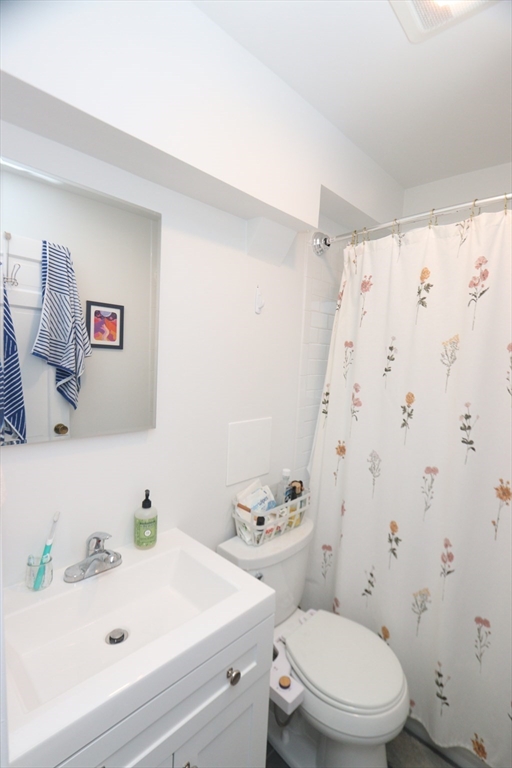 1 bed, 1 bath apartment for rent at 72 Cushing St Unit 72A, Strawberry Hill — photo 12 of 18