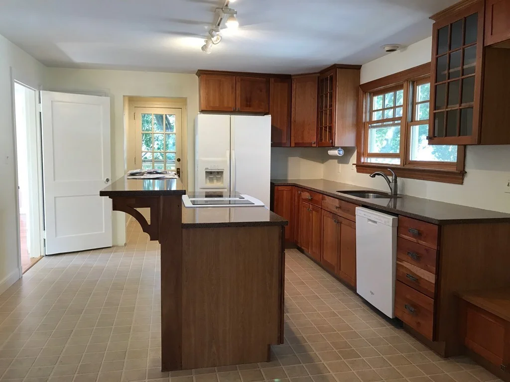 2 bed, 1 bath apartment for rent at 72 Davis Rd Unit 72, Belmont — photo 1 of 10