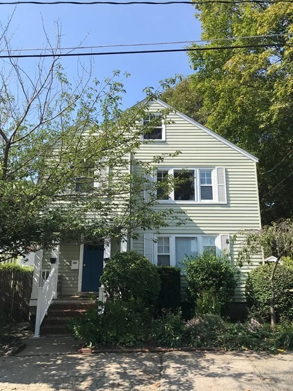 2 bed, 1 bath apartment for rent at 72 Davis Rd Unit 72, Belmont — photo 2 of 10