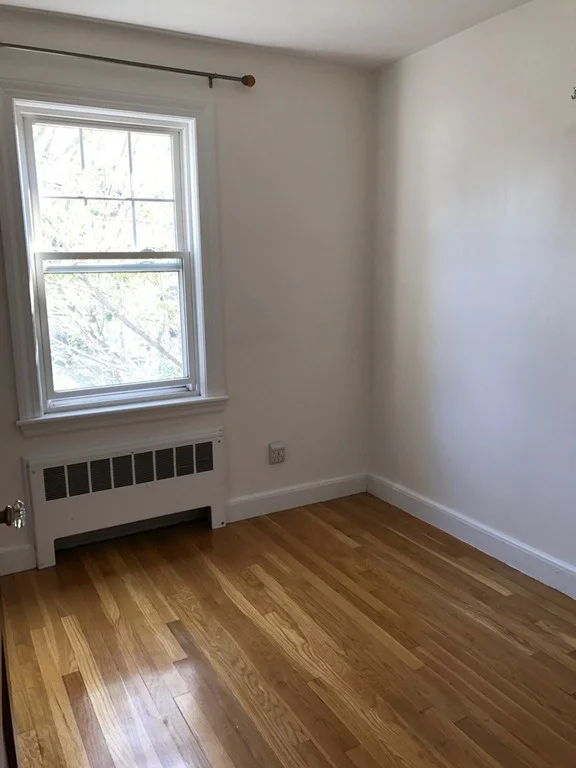 2 bed, 1 bath apartment for rent at 72 Davis Rd Unit 72, Belmont — photo 6 of 10