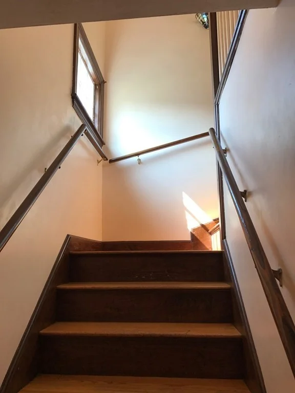 2 bed, 1 bath apartment for rent at 72 Davis Rd Unit 72, Belmont — photo 3 of 10