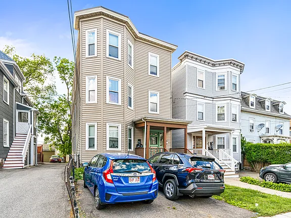 3 bed, 2 bath apartment for rent at 72 Dix St Unit 2, Dorchester — photo 22 of 25