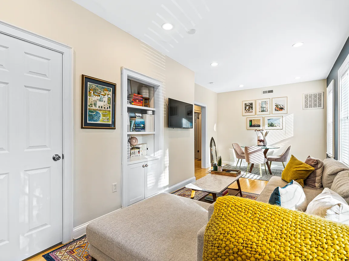 3 bed, 2 bath apartment for rent at 72 Dix St Unit 2, Dorchester — photo 4 of 25