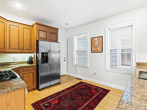 3 bed, 2 bath apartment for rent at 72 Dix St Unit 2, Dorchester — photo 6 of 25