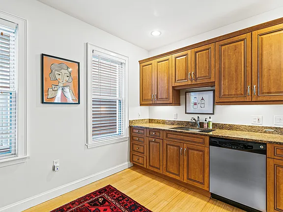 3 bed, 2 bath apartment for rent at 72 Dix St Unit 2, Dorchester — photo 8 of 25