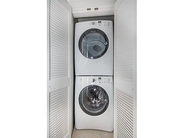 2 bed, 1 bath apartment for rent at 72 Downer Ave Unit 1, Dorchester — photo 10 of 23