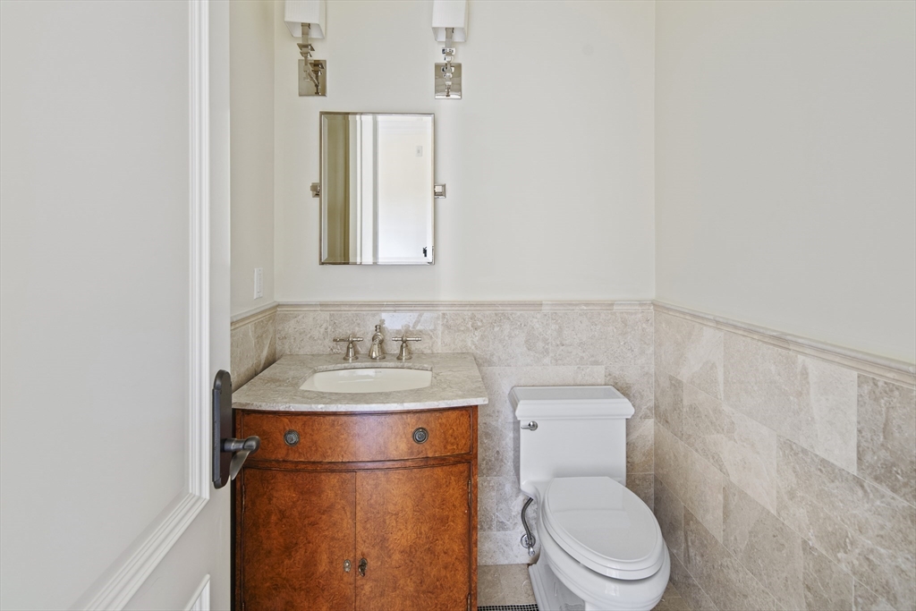 5 bed, 4+ bath apartment for rent at 72 Drumlin Rd, Newton — photo 12 of 42