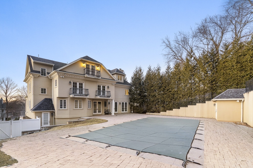 5 bed, 4+ bath apartment for rent at 72 Drumlin Rd, Newton — photo 37 of 42