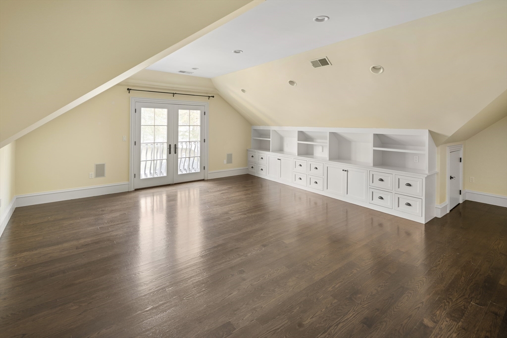 5 bed, 4+ bath apartment for rent at 72 Drumlin Rd, Newton — photo 29 of 42