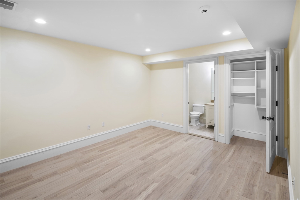 5 bed, 4+ bath apartment for rent at 72 Drumlin Rd, Newton — photo 36 of 42