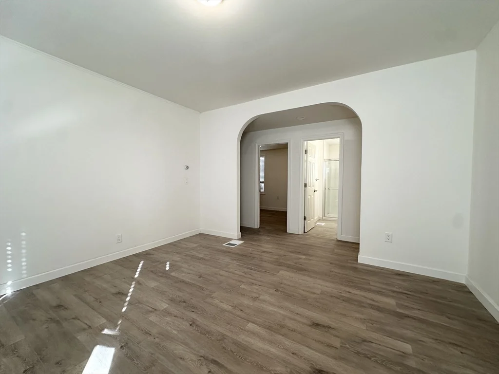 3 bed, 2 bath apartment for rent at 72 Easton St Unit 1, Allston — photo 10 of 16