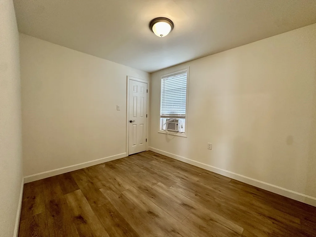 3 bed, 2 bath apartment for rent at 72 Easton St Unit 1, Allston — photo 9 of 16