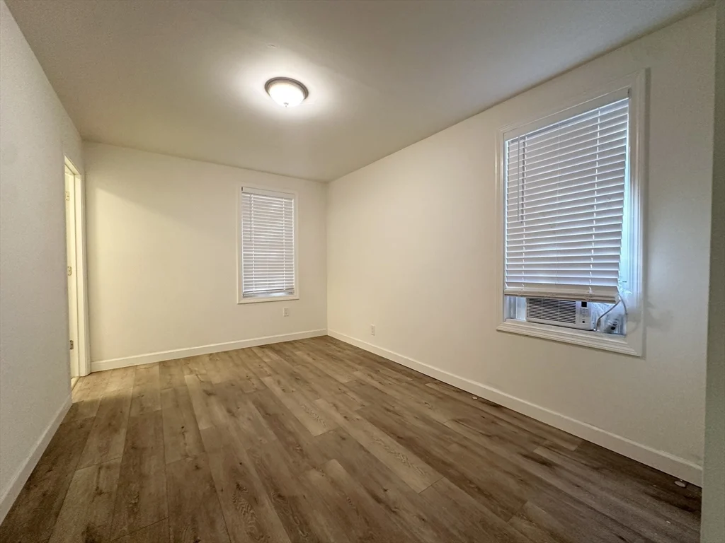 3 bed, 2 bath apartment for rent at 72 Easton St Unit 1, Allston — photo 11 of 16