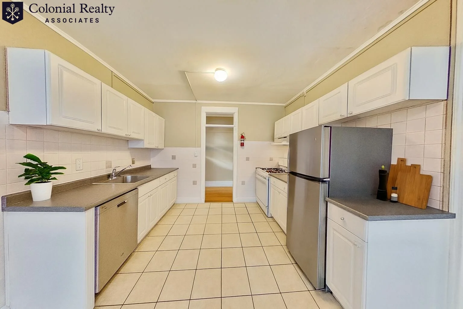 2 bed, 1 bath apartment for rent at 72 Egmont St Unit 06, North Brookline — photo 6 of 34