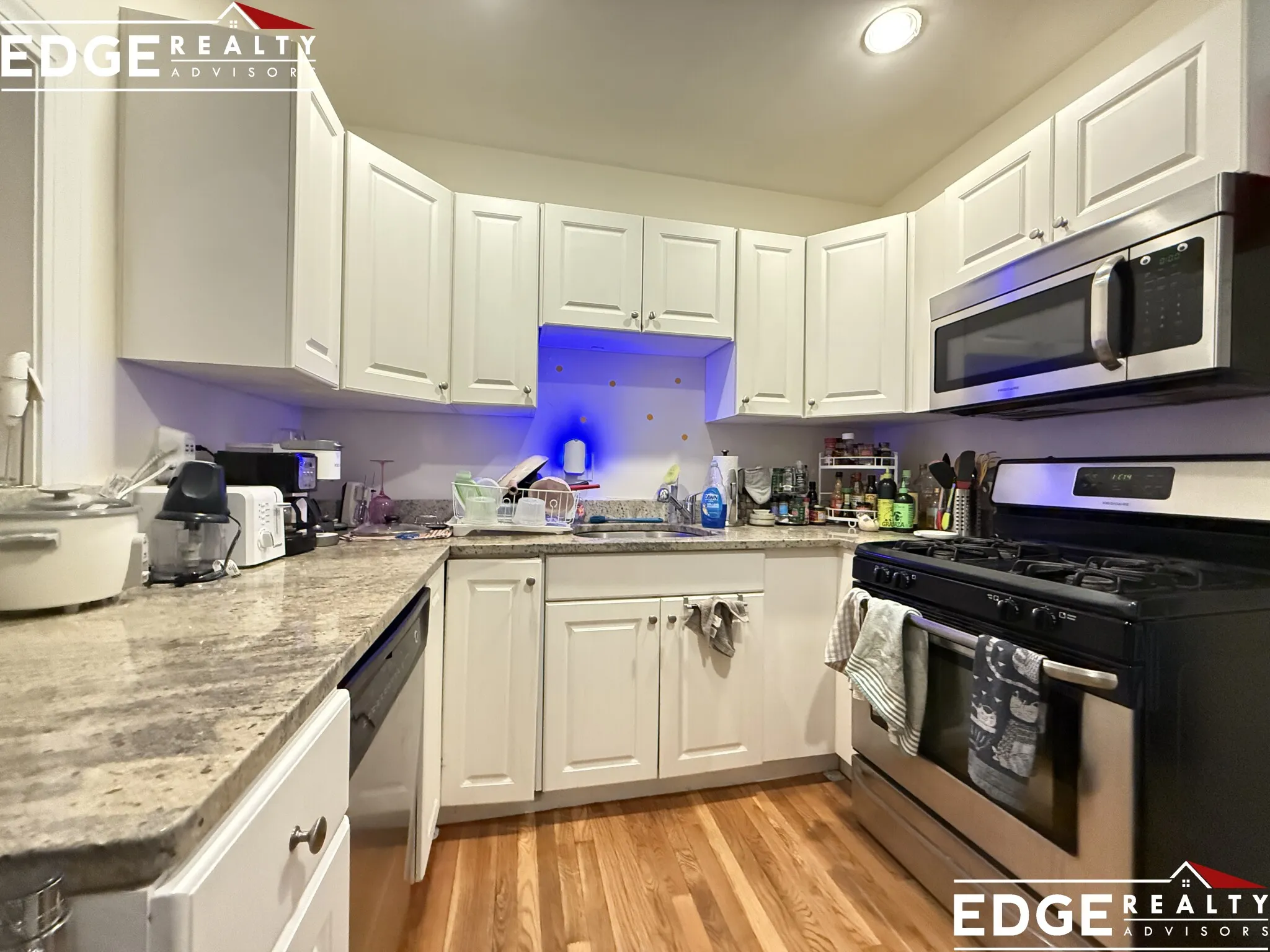4 bed, 2 bath apartment for rent at 72 Egmont St Unit 5, North Brookline — photo 2 of 10