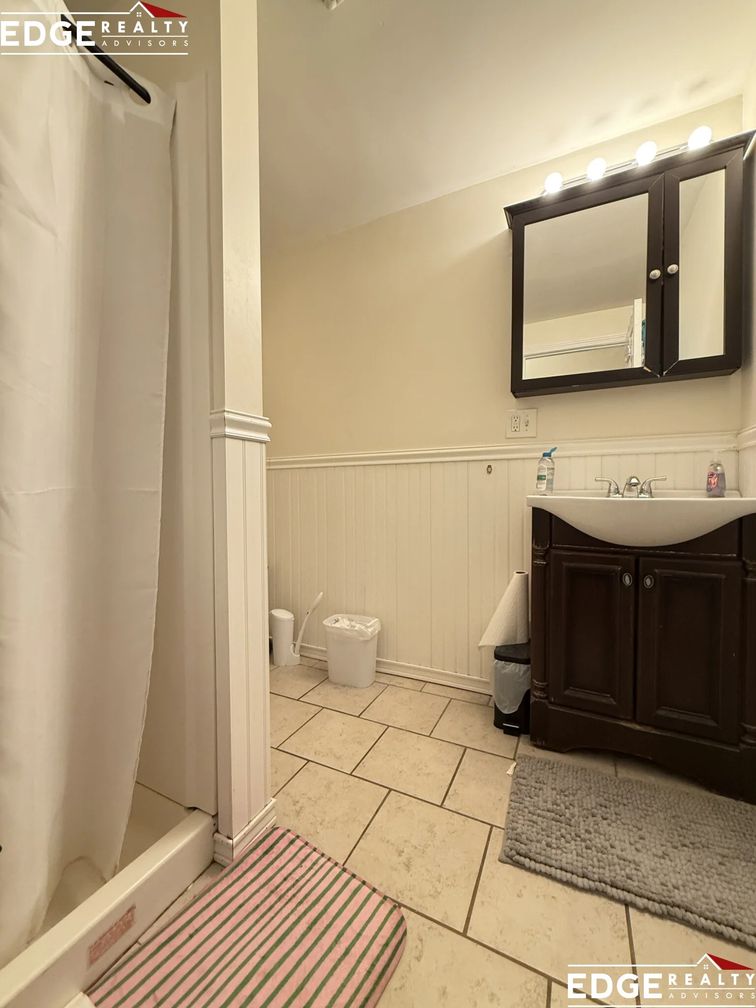 4 bed, 2 bath apartment for rent at 72 Egmont St Unit 5, North Brookline — photo 10 of 10