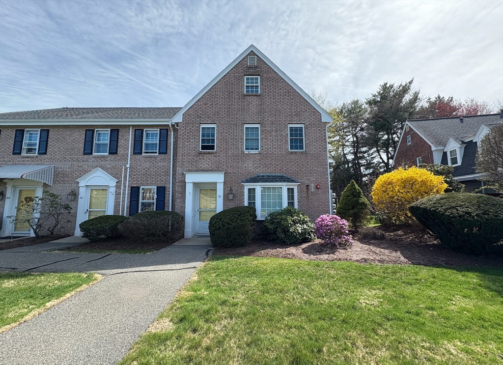 2 bed, 2 bath apartment for rent at 72 Ethyl Way Unit 72, Stoughton — photo 1 of 21