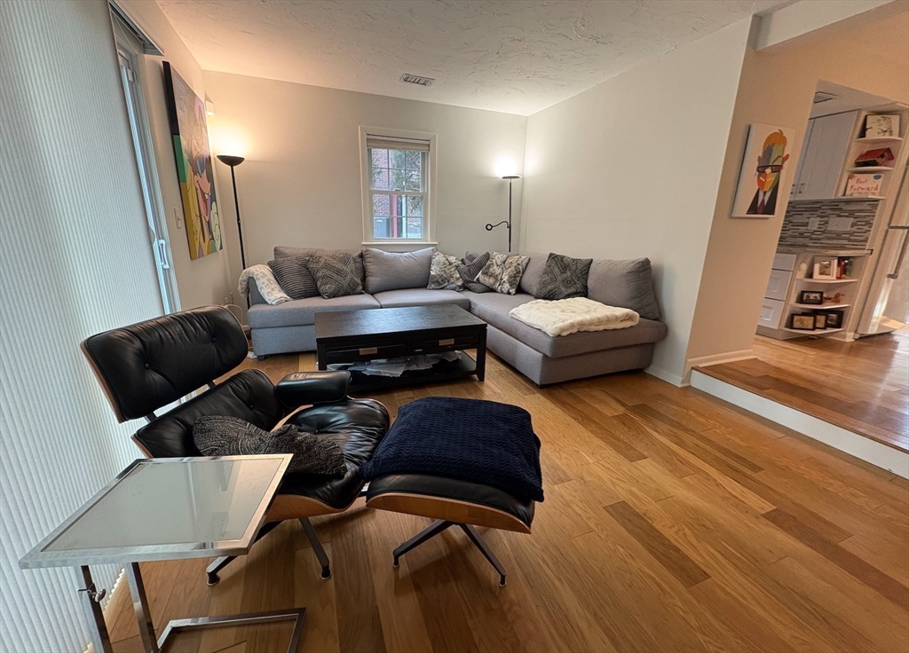 2 bed, 2 bath apartment for rent at 72 Ethyl Way Unit 72, Stoughton — photo 3 of 21