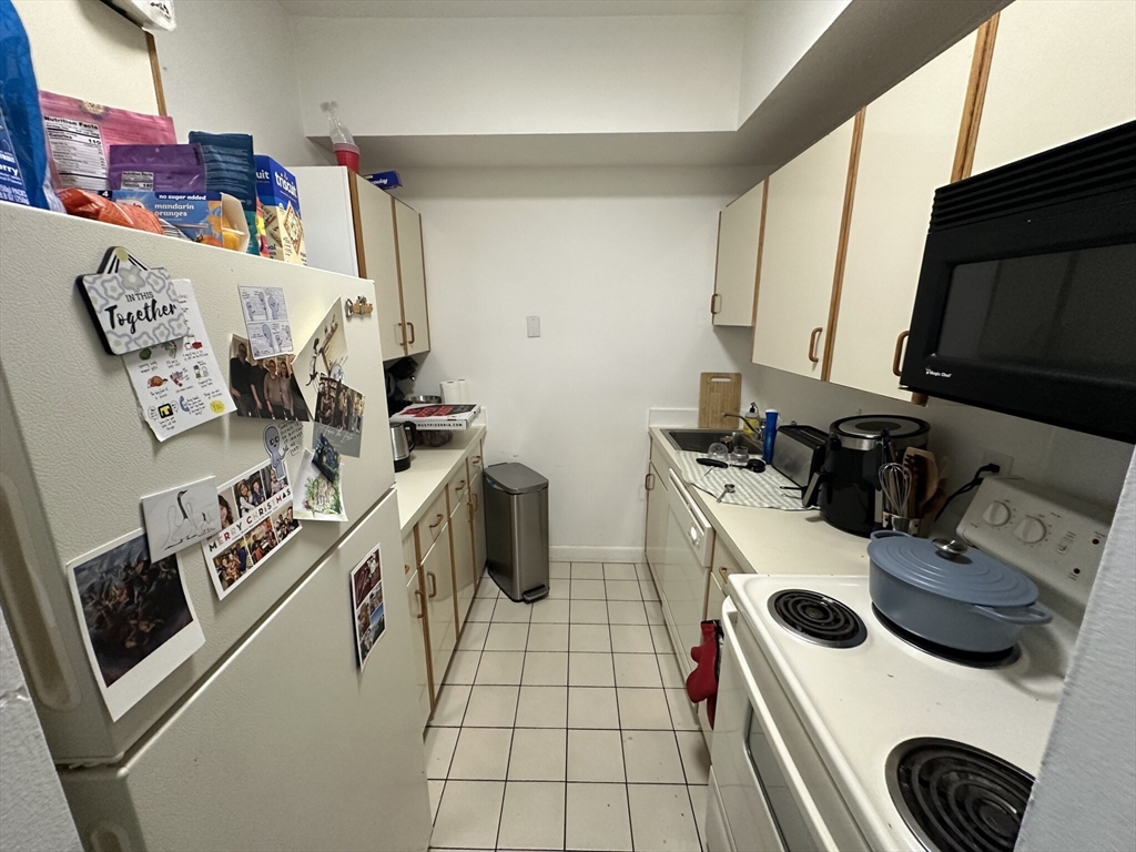 2 bed, 1.5 bath apartment for rent at 72 Euston Rd Unit 110, Brighton — photo 5 of 20