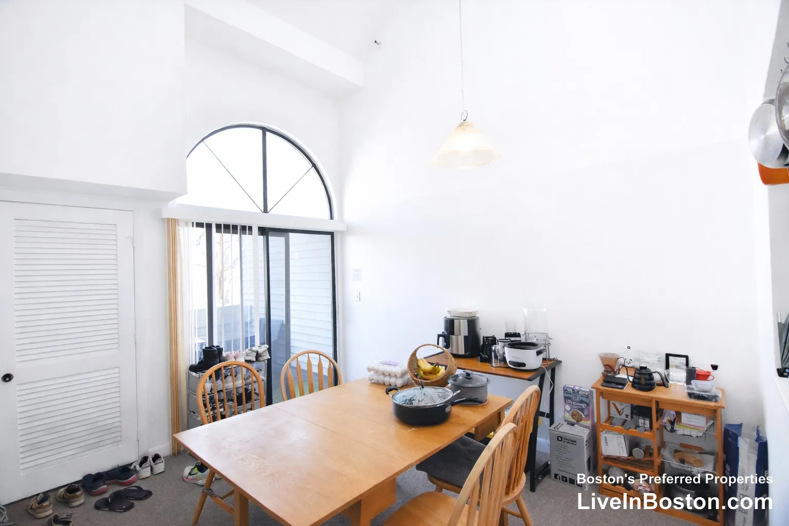 3 bed, 2.5 bath apartment for rent at 72 Euston Rd Unit 308, Brighton — photo 3 of 14