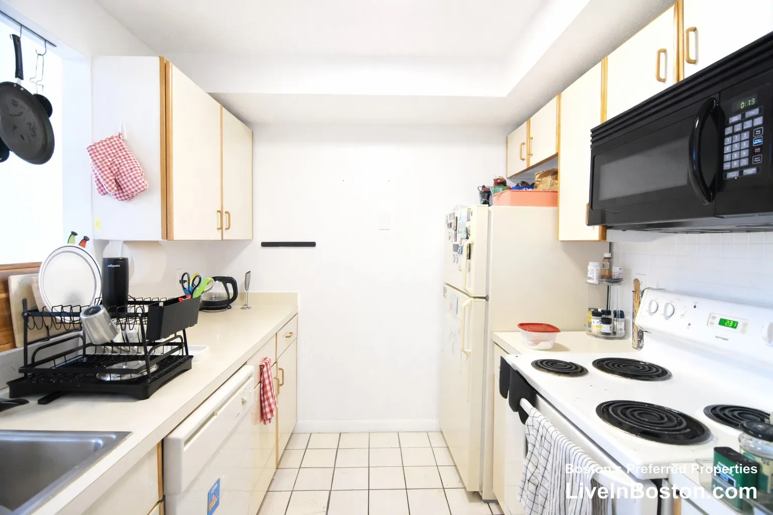 3 bed, 2.5 bath apartment for rent at 72 Euston Rd Unit 308, Brighton — photo 6 of 14