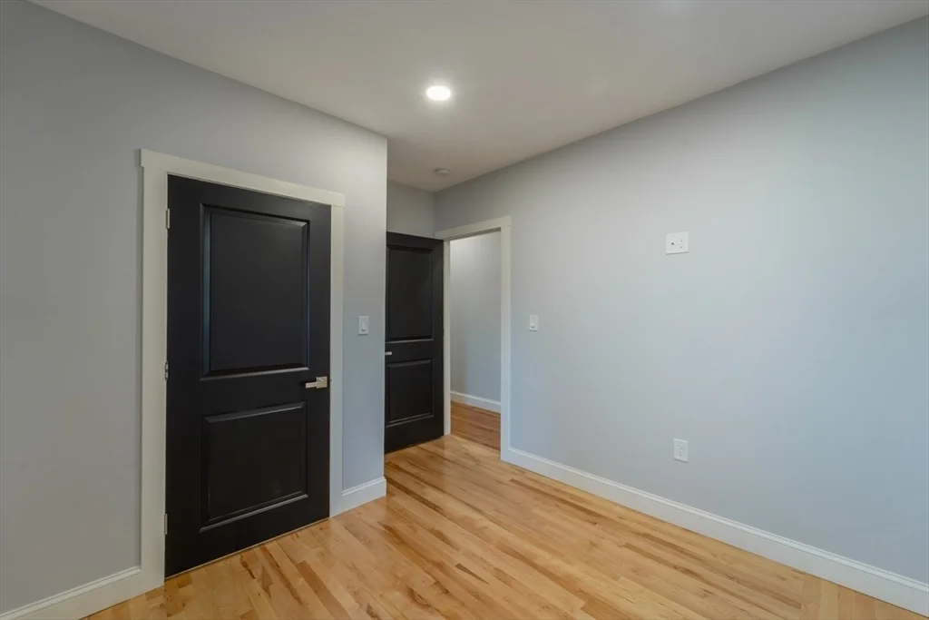 3 bed, 1 bath apartment for rent at 72 Florence St Unit 1, Worcester — photo 19 of 22