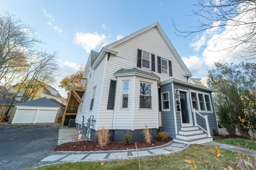 3 bed, 1 bath apartment for rent at 72 Florence St Unit 1, Worcester