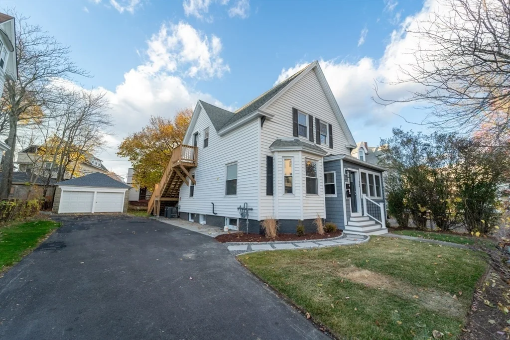 3 bed, 1 bath apartment for rent at 72 Florence St Unit 1, Worcester — photo 3 of 22