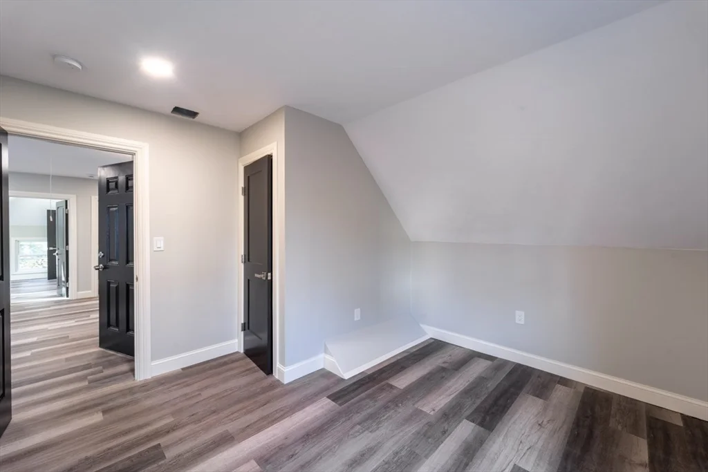 3 bed, 1 bath apartment for rent at 72 Florence St Unit 2, Worcester — photo 11 of 13