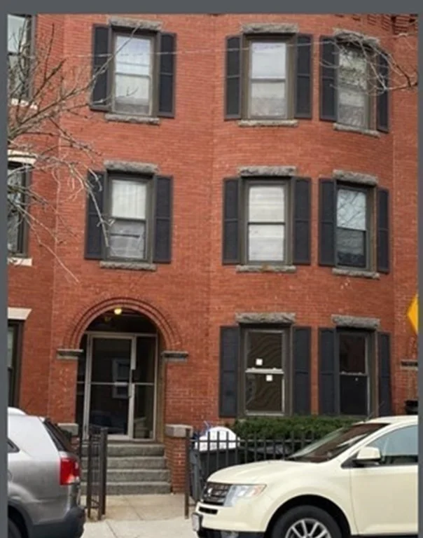 2 bed, 1 bath apartment for rent at 72 Florida St Unit 1, Dorchester