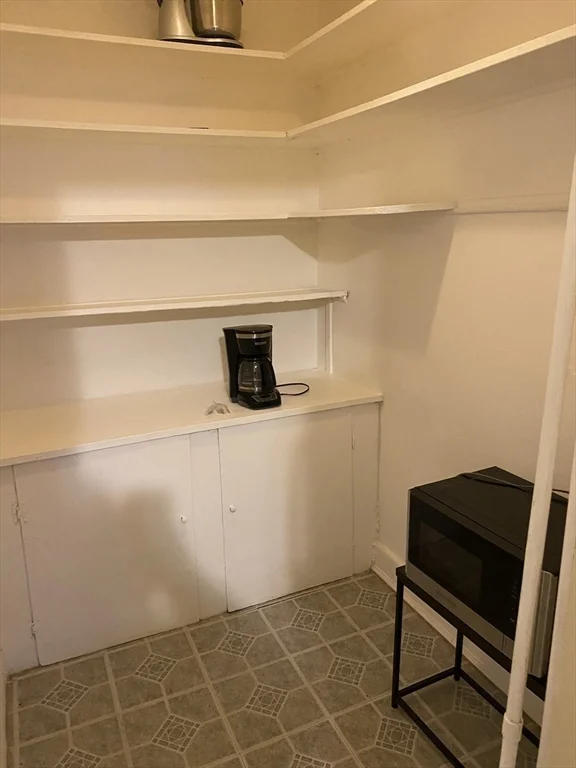 2 bed, 1 bath apartment for rent at 72 Florida St Unit 1, Dorchester — photo 4 of 9