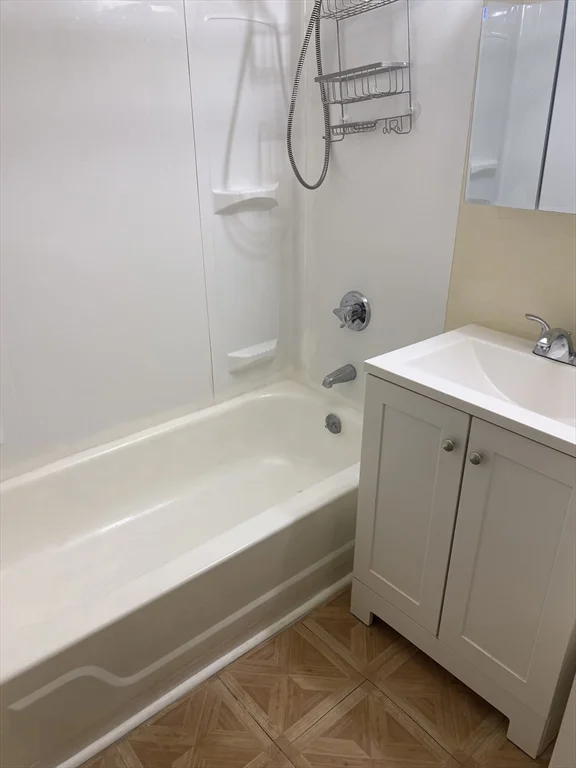 2 bed, 1 bath apartment for rent at 72 Florida St Unit 1, Dorchester — photo 5 of 9