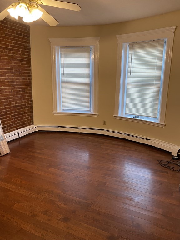 3 bed, 1 bath apartment for rent at 72 Florida St Unit 2, Dorchester — photo 3 of 5