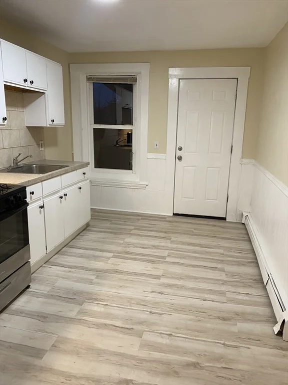 3 bed, 1 bath apartment for rent at 72 Florida St Unit 3, Dorchester — photo 2 of 9