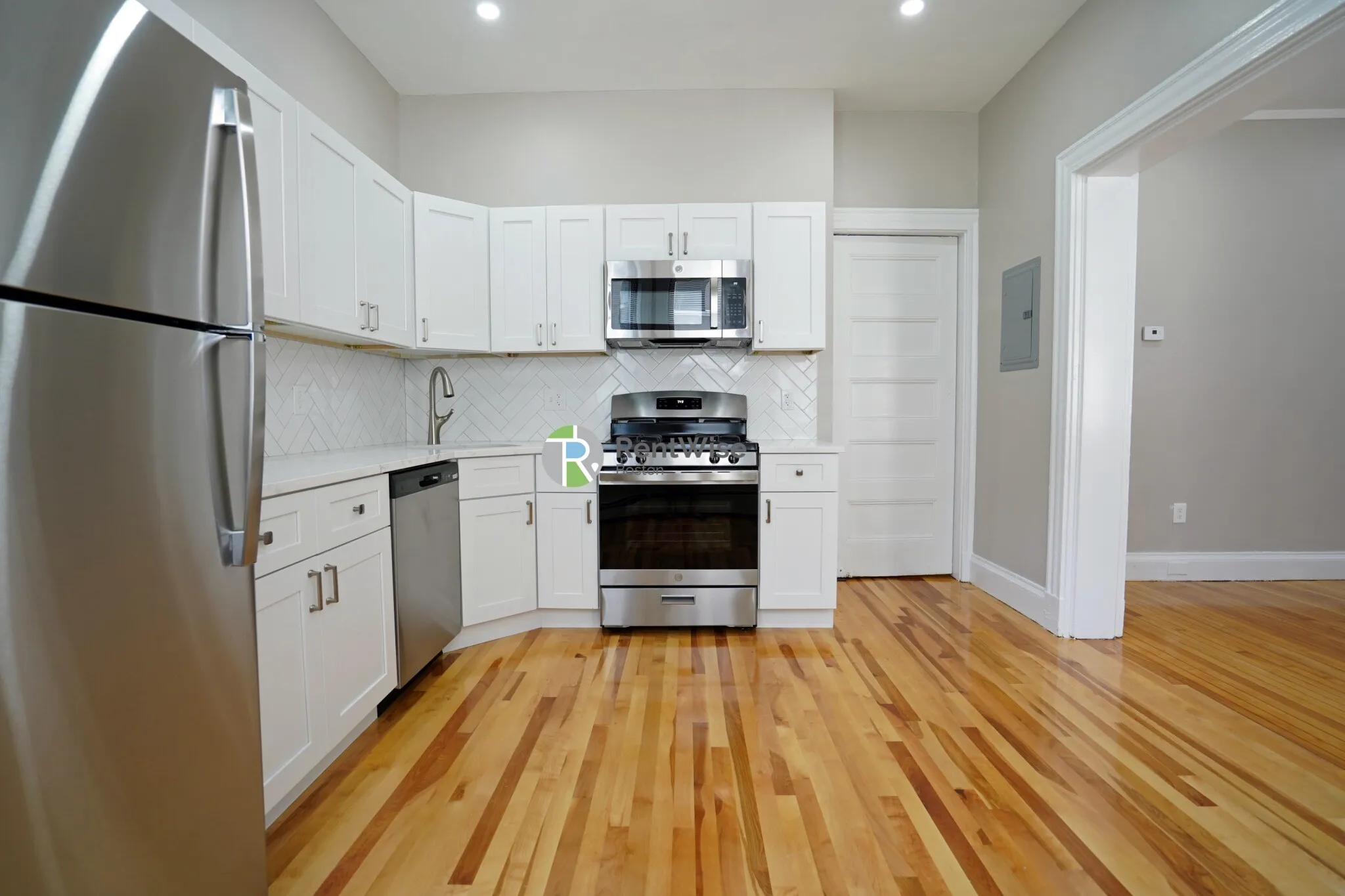4 bed, 2 bath apartment for rent at 72 Gardner St Unit C1, Allston — photo 6 of 27