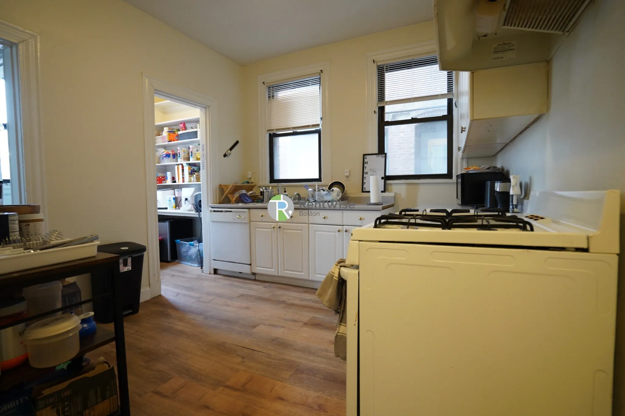4 bed, 1.5 bath apartment for rent at 72 Gardner St Unit C2, Allston — photo 15 of 20