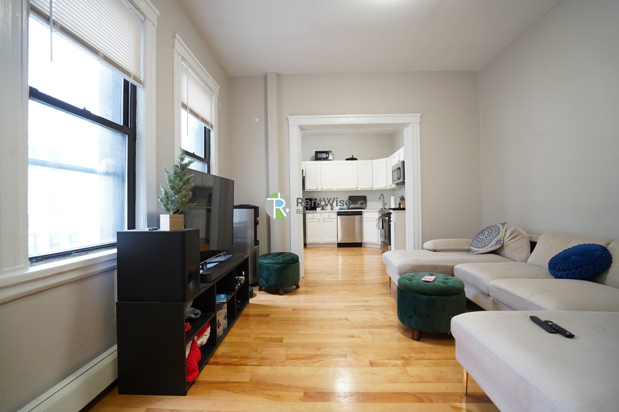 4 bed, 2 bath apartment for rent at 72 Gardner St Unit C3, Allston — photo 1 of 23