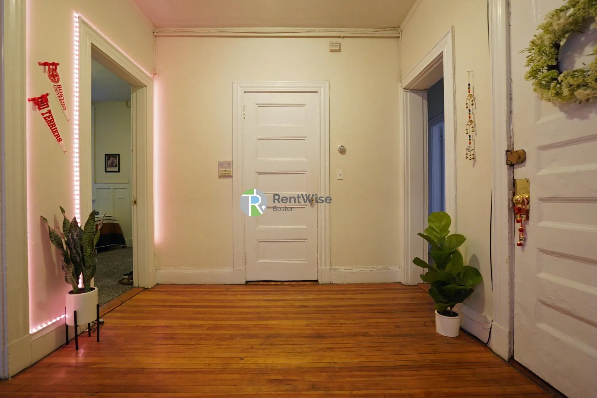 4 bed, 1.5 bath apartment for rent at 72 Gardner St Unit D1, Allston — photo 4 of 29