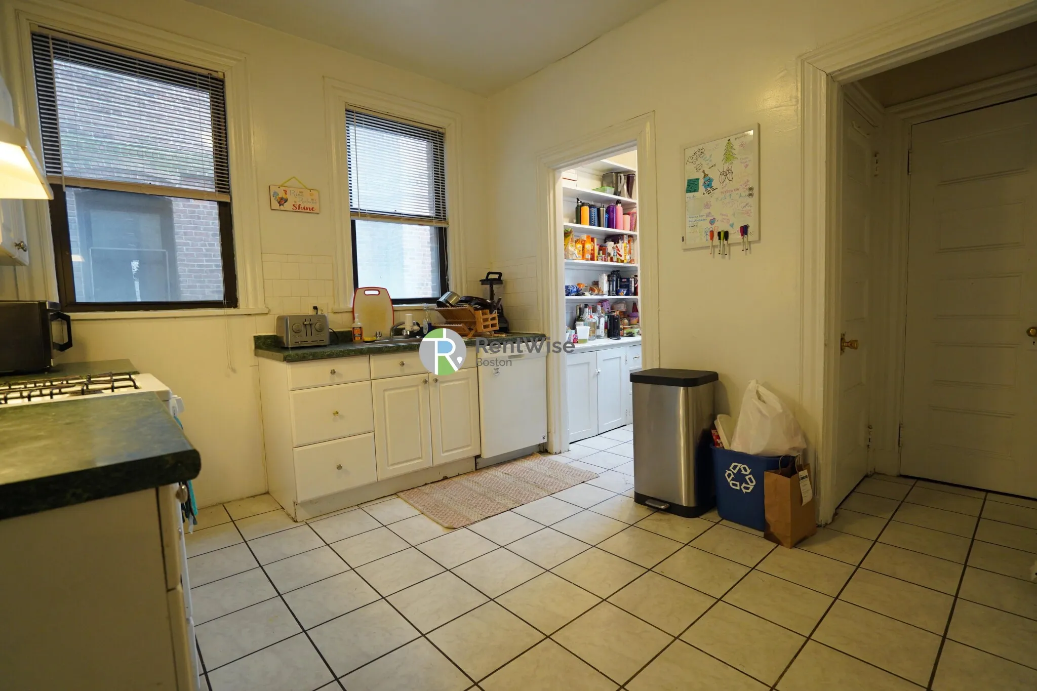 4 bed, 1.5 bath apartment for rent at 72 Gardner St Unit D1, Allston — photo 9 of 29