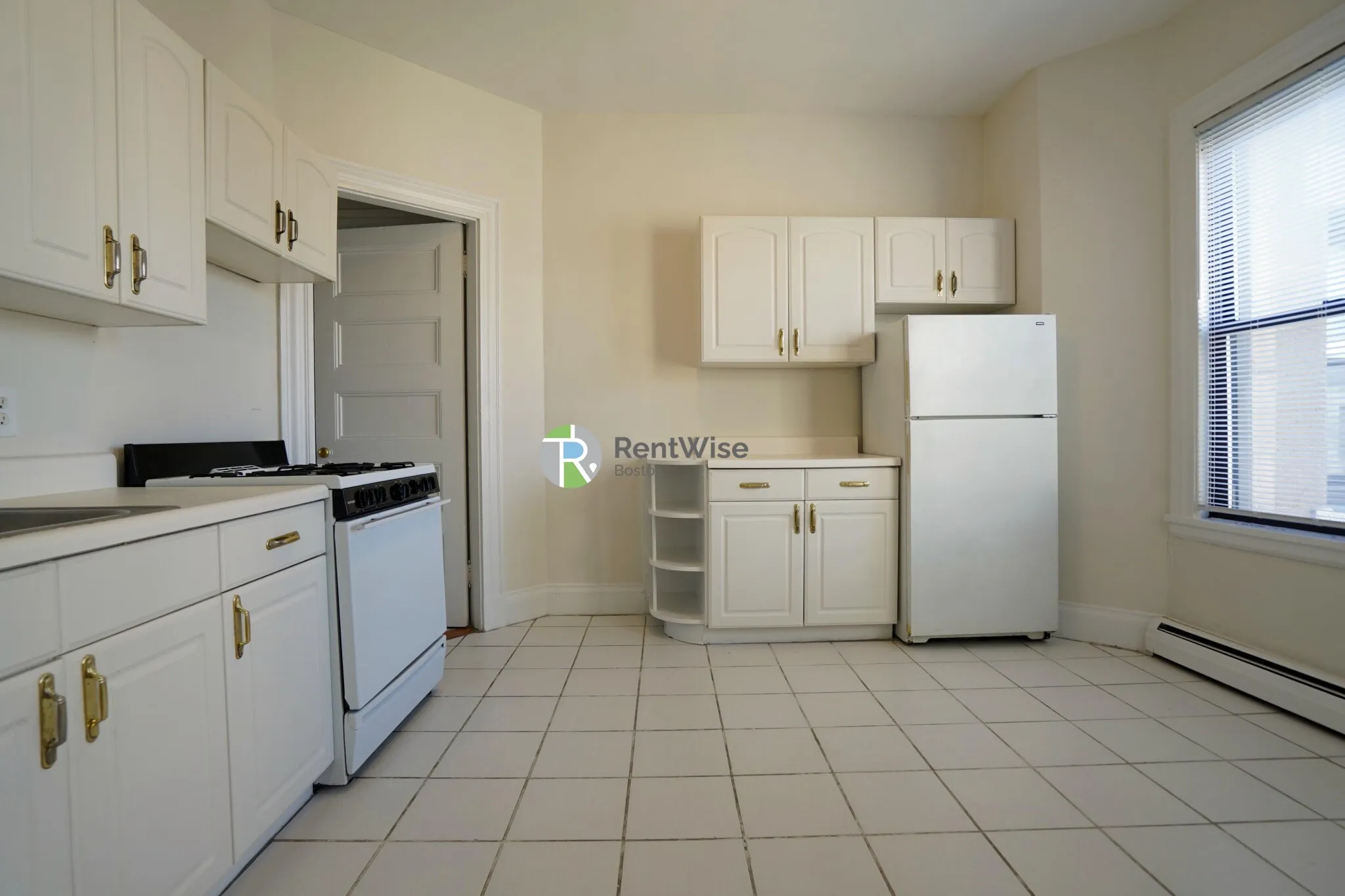2 bed, 1 bath apartment for rent at 72 Gardner St Unit E6, Allston — photo 4 of 16