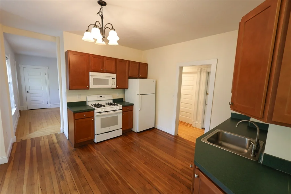 2 bed, 1 bath apartment for rent at 72 Grampian Way Unit 2B, Dorchester — photo 5 of 22