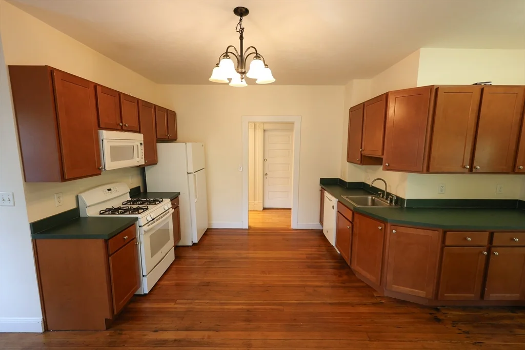 2 bed, 1 bath apartment for rent at 72 Grampian Way Unit 2B, Dorchester — photo 2 of 22