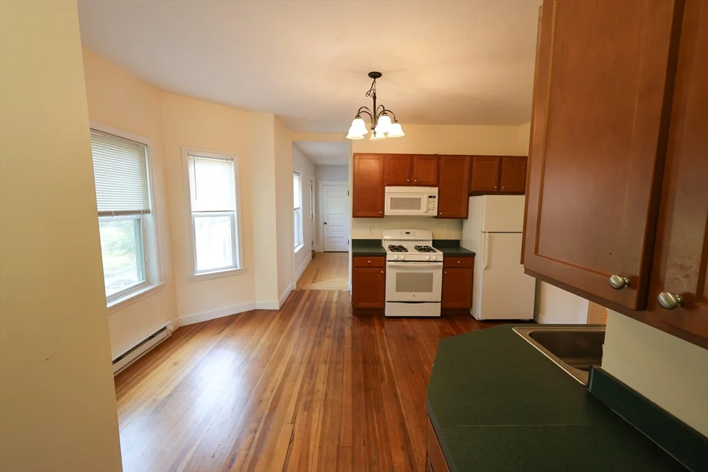 2 bed, 1 bath apartment for rent at 72 Grampian Way Unit 2B, Dorchester — photo 3 of 22