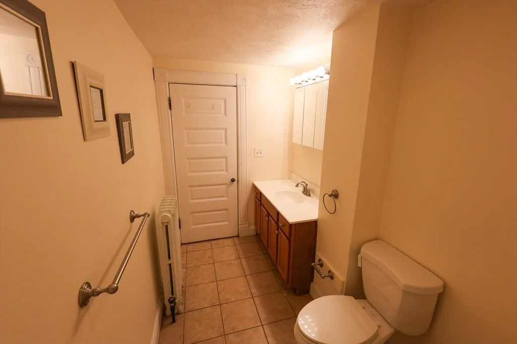 2 bed, 1 bath apartment for rent at 72 Grampian Way Unit 2B, Dorchester — photo 15 of 22